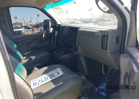 2005 Chevrolet Express G2500 из США, поврежденный, VIN 1GCGG25V351151622